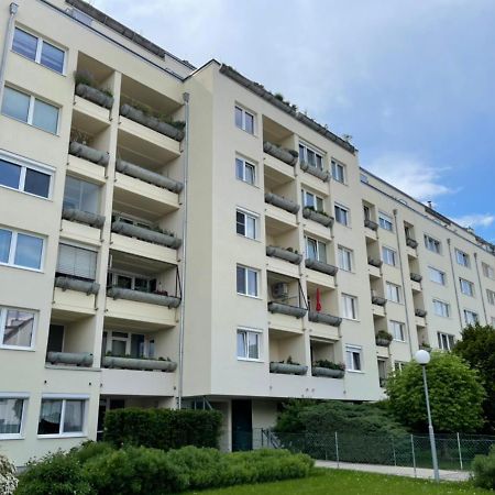 וינה Schone Wohnung Mit Dachterrasse מראה חיצוני תמונה