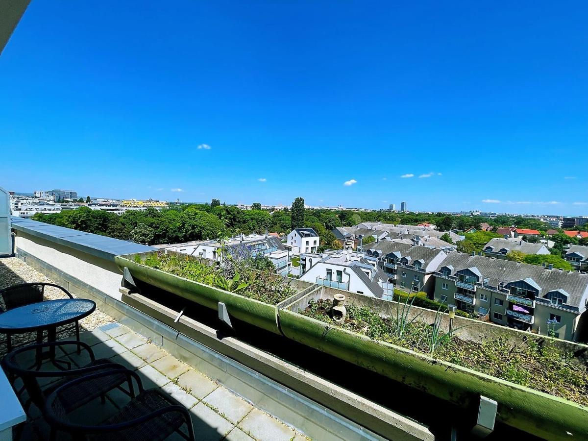 וינה Schone Wohnung Mit Dachterrasse מראה חיצוני תמונה